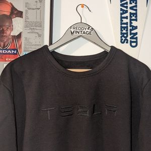 TESLA Crewneck
